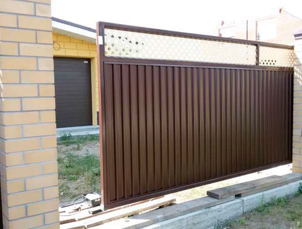 Эстетика и Надежность: Ворота Grand Line для Вашего Дома в Кирове от 37014 руб